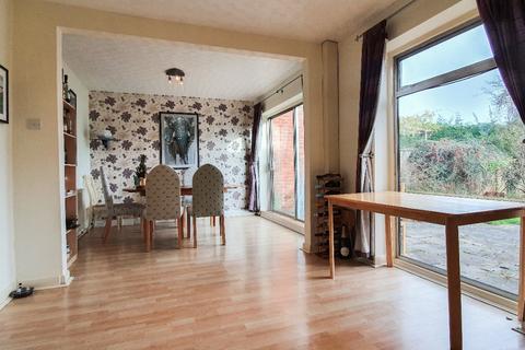 9 Meadow Drive, Credenhill, Hereford, HR4 7EF