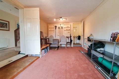 9 Meadow Drive, Credenhill, Hereford, HR4 7EF