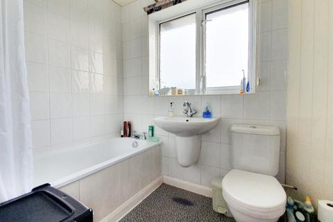 9 Meadow Drive, Credenhill, Hereford, HR4 7EF