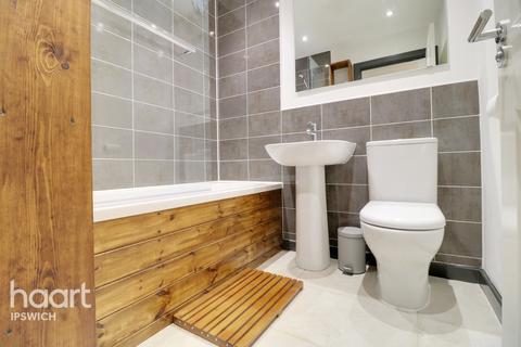 3 Lime Way, Great Blakenham, Ipswich, IP6 0GP