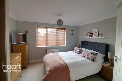 5 Norman Croft, Shefford, SG17 5GL