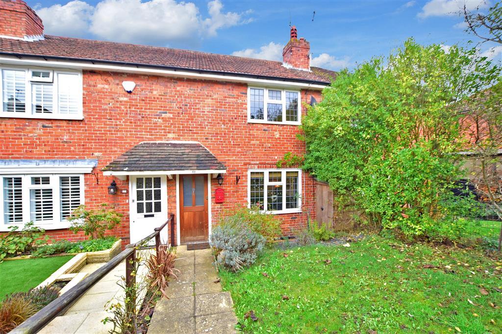 Beechen Lane, Lower Kingswood, Surrey 2 bed terraced house £375,000