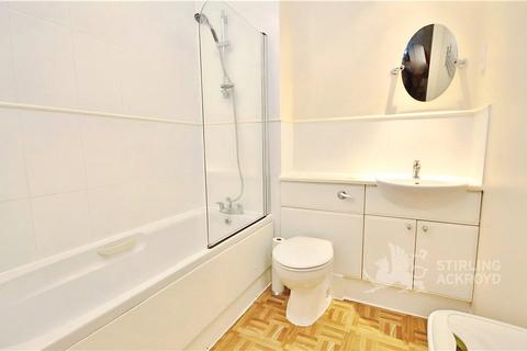 Studio to rent, International Way, Sunbury-on-Thames, Surrey, TW16
