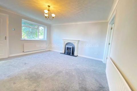 3 bedroom house to rent, Oakley Avenue, Rayleigh