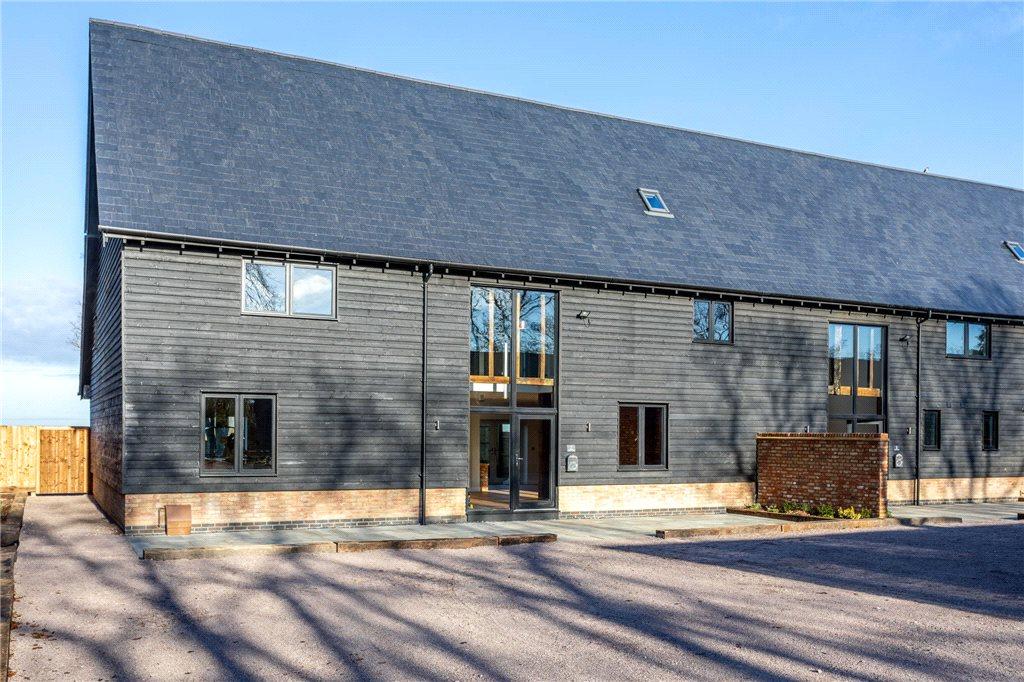 Country Oaks, Hitchin Road, Arlesey... 5 bed barn conversion - £995,000