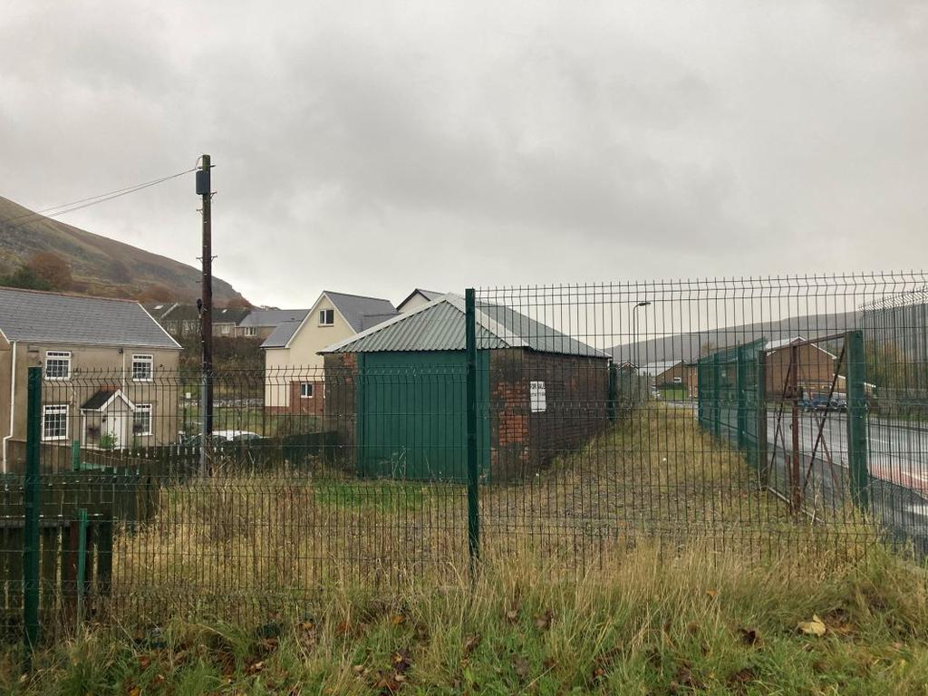 Garage, Club Row, Blaina, Abertillery, NP13 3JJ Garage £18,500