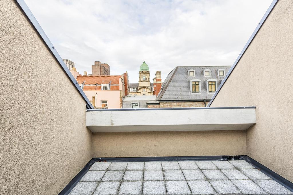 Balcony ()