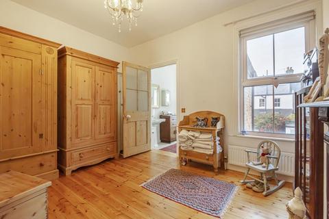111 Linkfield Road, Isleworth, TW7 6QW