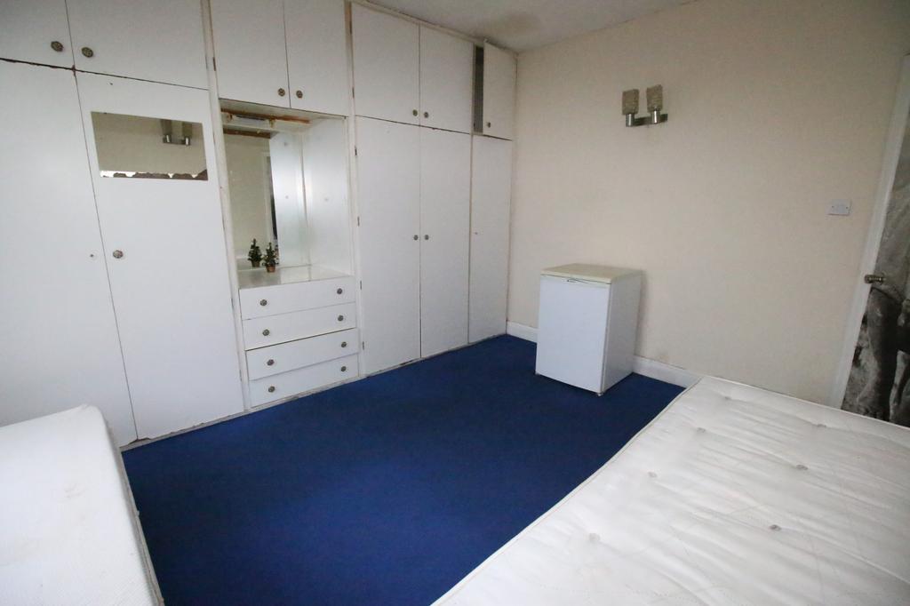 Bulstrode Road, HOUNSLOW, Greater London, TW3 Terraced house £600 pcm
