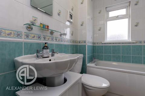 59 Sanderling Close, Letchworth Garden City, SG6 4HZ