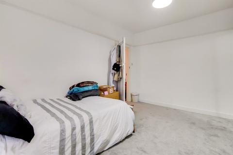 43 Raymead Avenue, Thornton Heath, CR7 7SB
