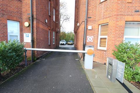 House share to rent, Sheila House, North Circular Road, Golders Green, NW11