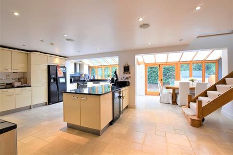 Teena House Gransmore Green, Felsted, Dunmow, CM6 3LA