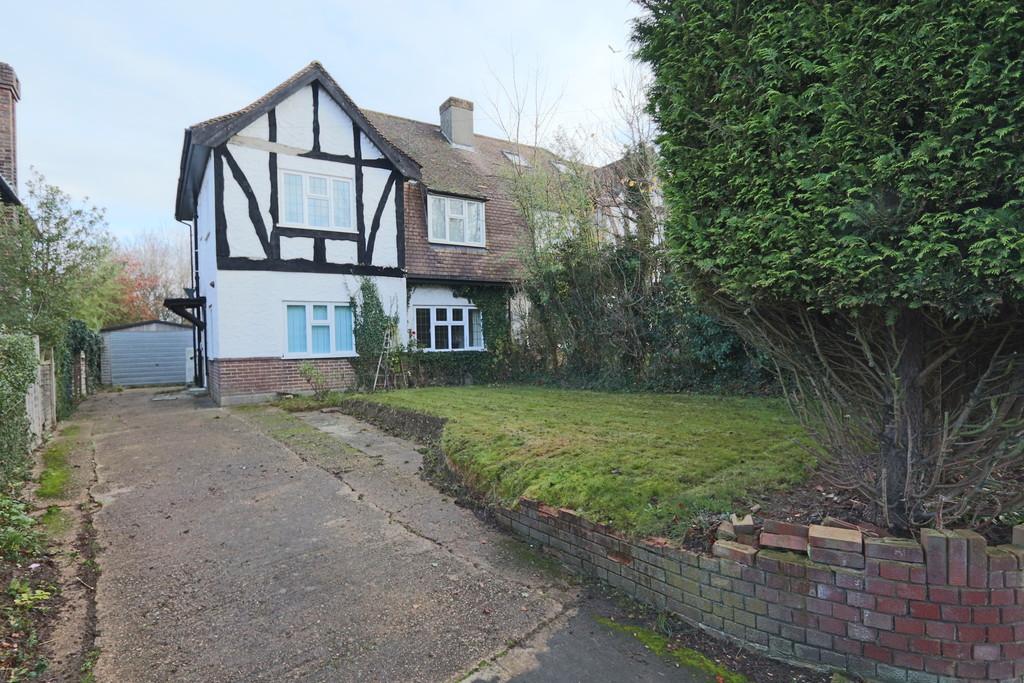 Coulsdon Road, Old Coulsdon 2 bed ground floor £300,000