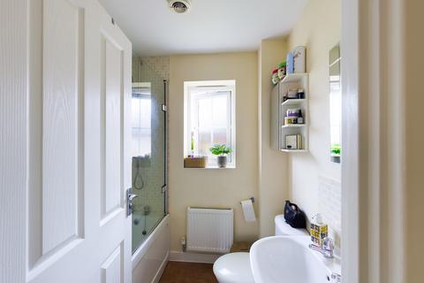 2 bedroom terraced house to rent, Campbell Walk, Hawkinge