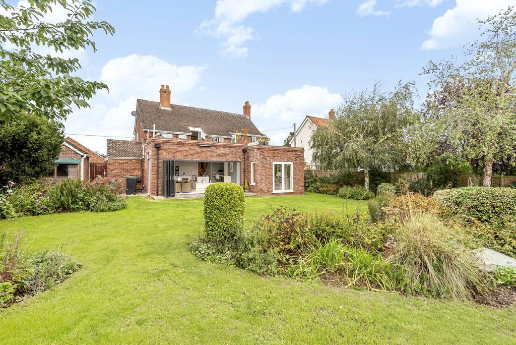 Long Stratton 3 bed detached house for sale £450,000