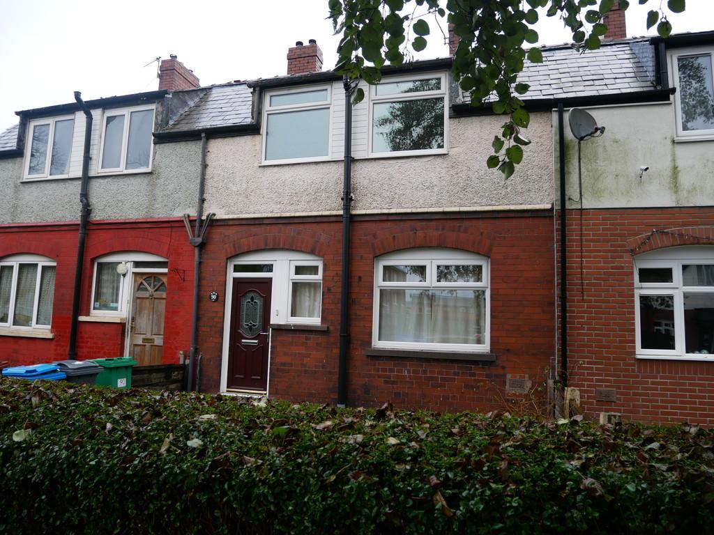 Victoria Avenue, Blackley, Manchester 2 bed terraced house £700 pcm (£162 pw)