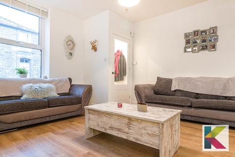 142 Chew Valley Road, Greenfield, Oldham, OL3 7DD