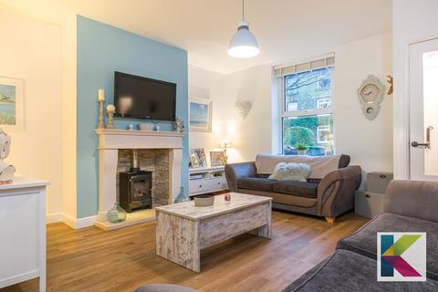 142 Chew Valley Road, Greenfield, Oldham, OL3 7DD
