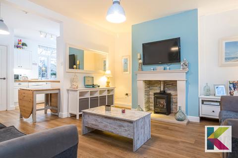 142 Chew Valley Road, Greenfield, Oldham, OL3 7DD