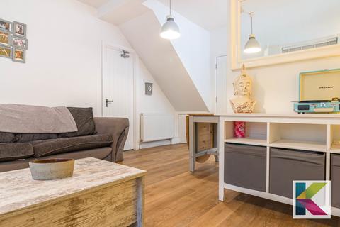 142 Chew Valley Road, Greenfield, Oldham, OL3 7DD