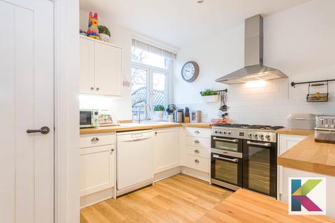 142 Chew Valley Road, Greenfield, Oldham, OL3 7DD