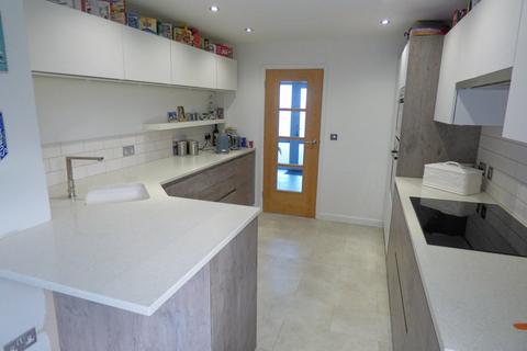 16 Barn Road, Broadstone, BH18 8NH