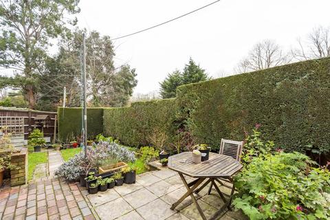 5 Brook Road, Tunbridge Wells, TN2 3AZ