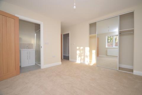 37 Abbots Road, Colchester, CO2 8BE