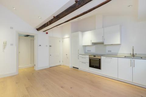 Studio to rent, Ganton Street, Soho W1