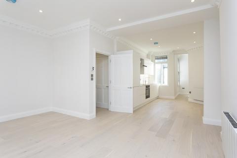 1 bedroom apartment to rent, Berwick Street, Soho W1