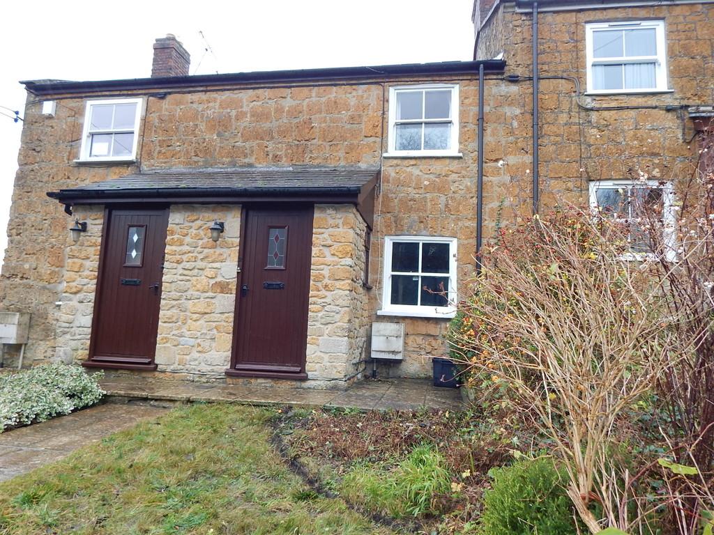 North Street, Castle Cary 2 bed terraced house £235,000