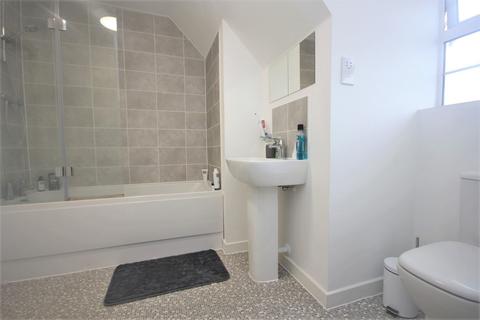 Flat 5, 4 Gloucester Drive, Sarisbury Green, Southampton, SO31 7PF