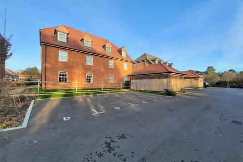 Flat 5, 4 Gloucester Drive, Sarisbury Green, Southampton, SO31 7PF