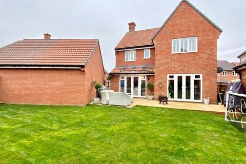 16 Millers Grove, Woodley, Reading, RG5 4AF
