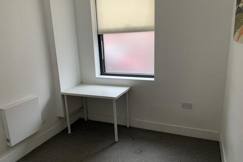 2 bedroom terraced house to rent, Laburnum Street, Salford