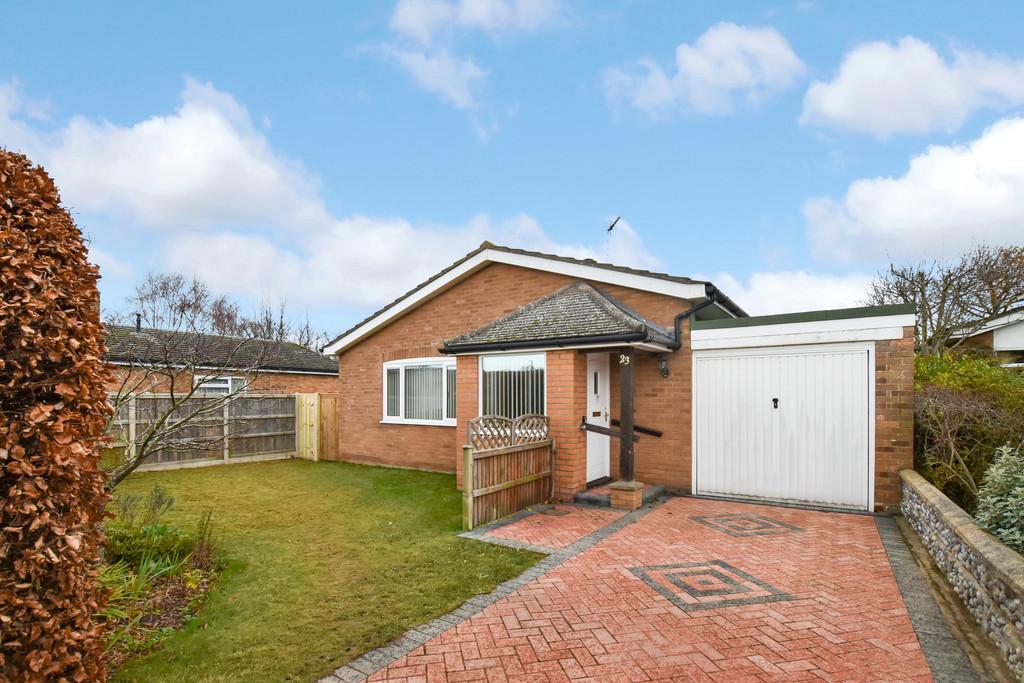Burnt Hills, Cromer 3 bed detached bungalow £340,000