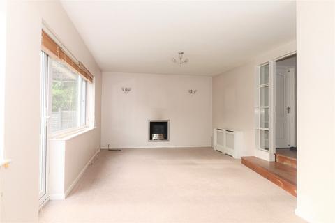 12 Brookside Avenue, Kenilworth, CV8 1ET