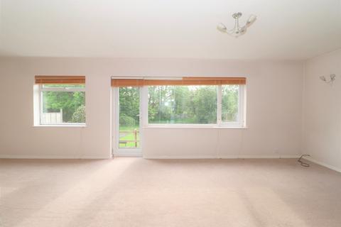 12 Brookside Avenue, Kenilworth, CV8 1ET