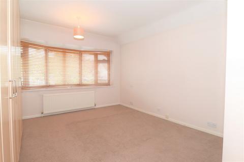 12 Brookside Avenue, Kenilworth, CV8 1ET