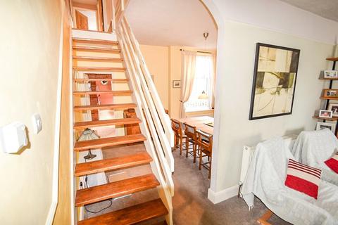 17 Alexandra Road, Llandudno, LL30 2DQ