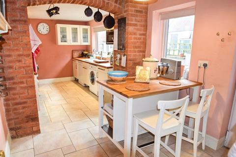 17 Alexandra Road, Llandudno, LL30 2DQ