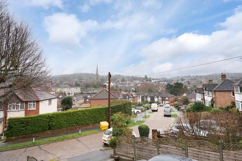 29 Parkway, Dorking, RH4 1EX