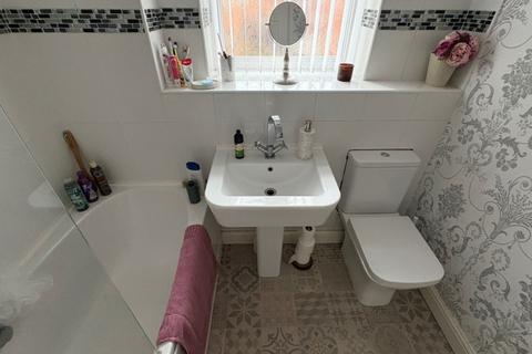 2 bedroom end of terrace house for sale, Lea Hall Drive, Burntwood