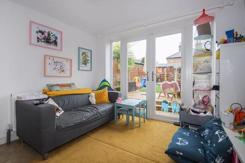 5 Elm Road, Claygate, Esher, KT10 0EH