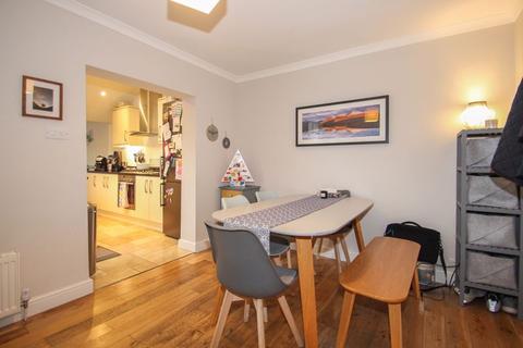 5 Elm Road, Claygate, Esher, KT10 0EH