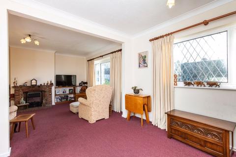 4 Dawn Crescent, Upper Beeding, Steyning, BN44 3WH