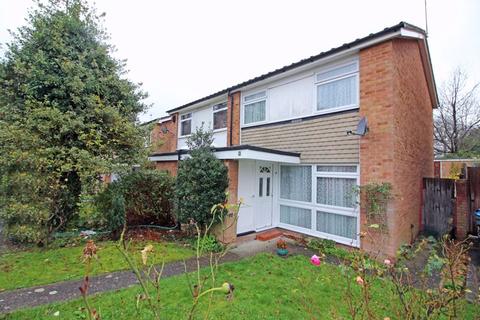 42 Nicola Close, South Croydon, CR2 6NB