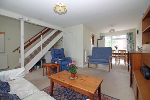 42 Nicola Close, South Croydon, CR2 6NB
