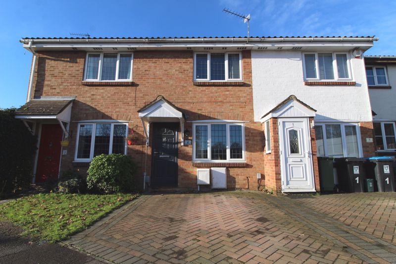 Hales Park Close, Hemel Hempstead 2 bed terraced house £1,150 pcm (£265 pw)